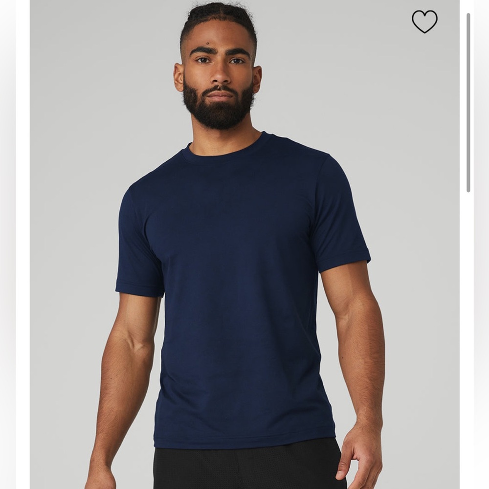 RESTOCK ALO Yoga Men’s “Conquer Reform” Short Sleeve Tee (M) *BESTSELLER*
